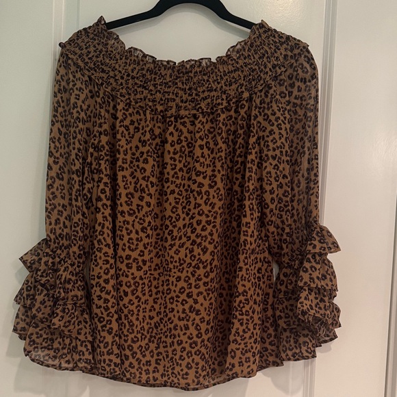 CeCe Brown Leopard Print Top - Picture 3 of 5